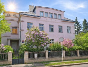 Vila Praha - Strašnice